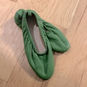 Everlane Italian Leather Scrunch Shoe